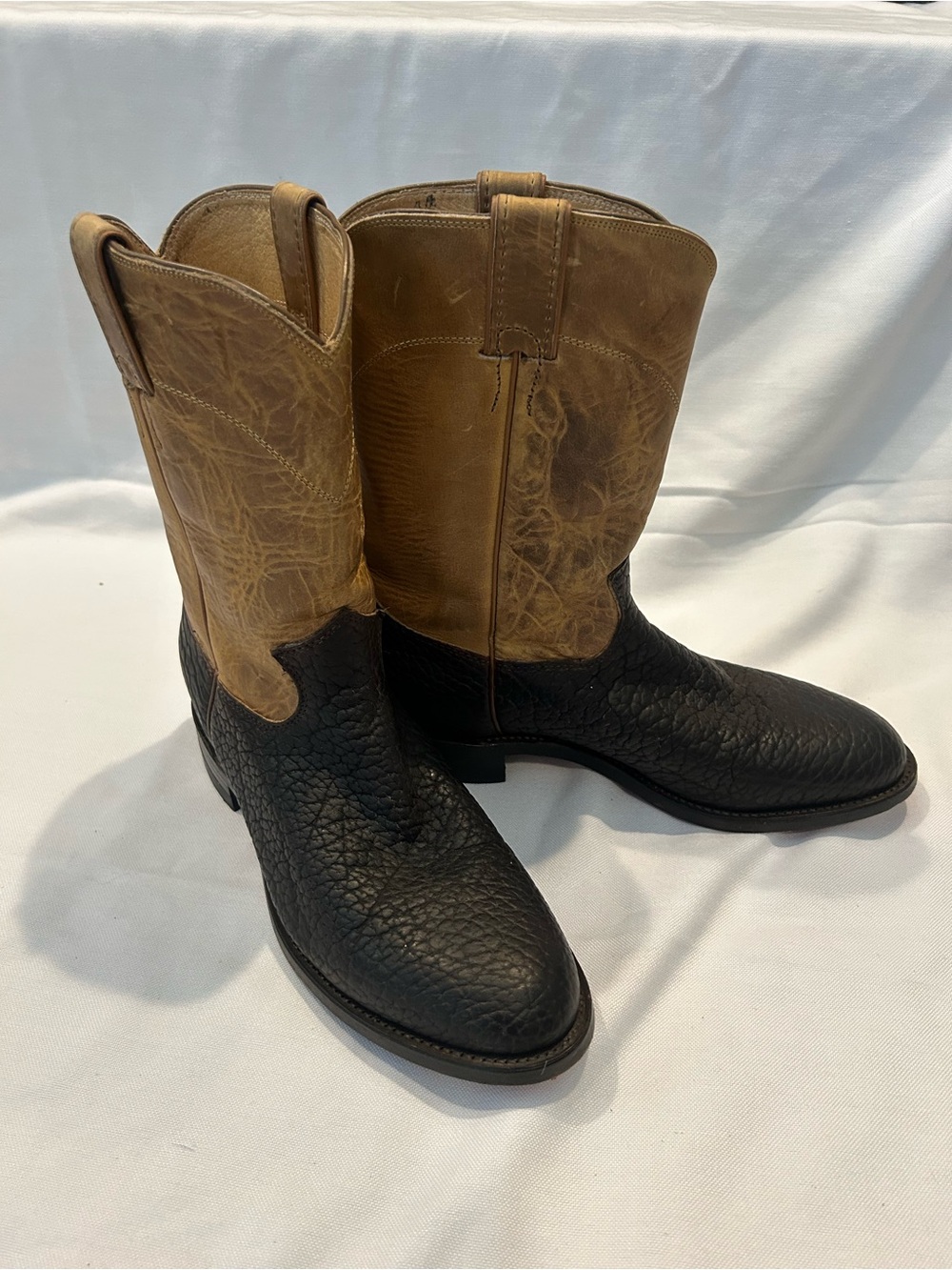 Vintage Justin Buckskin Apache Bullhide Leather Roper / Western Boots.